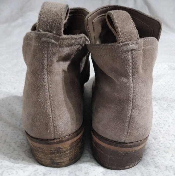 Dolce Vita Suede Tan Tessy Booties - Picture 9 of 15